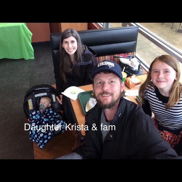 Meet your Posher, Wendy - Picture 2 of 8